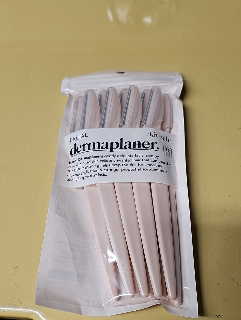 Kitsch Facial Dermaplaner Set in Light Pink